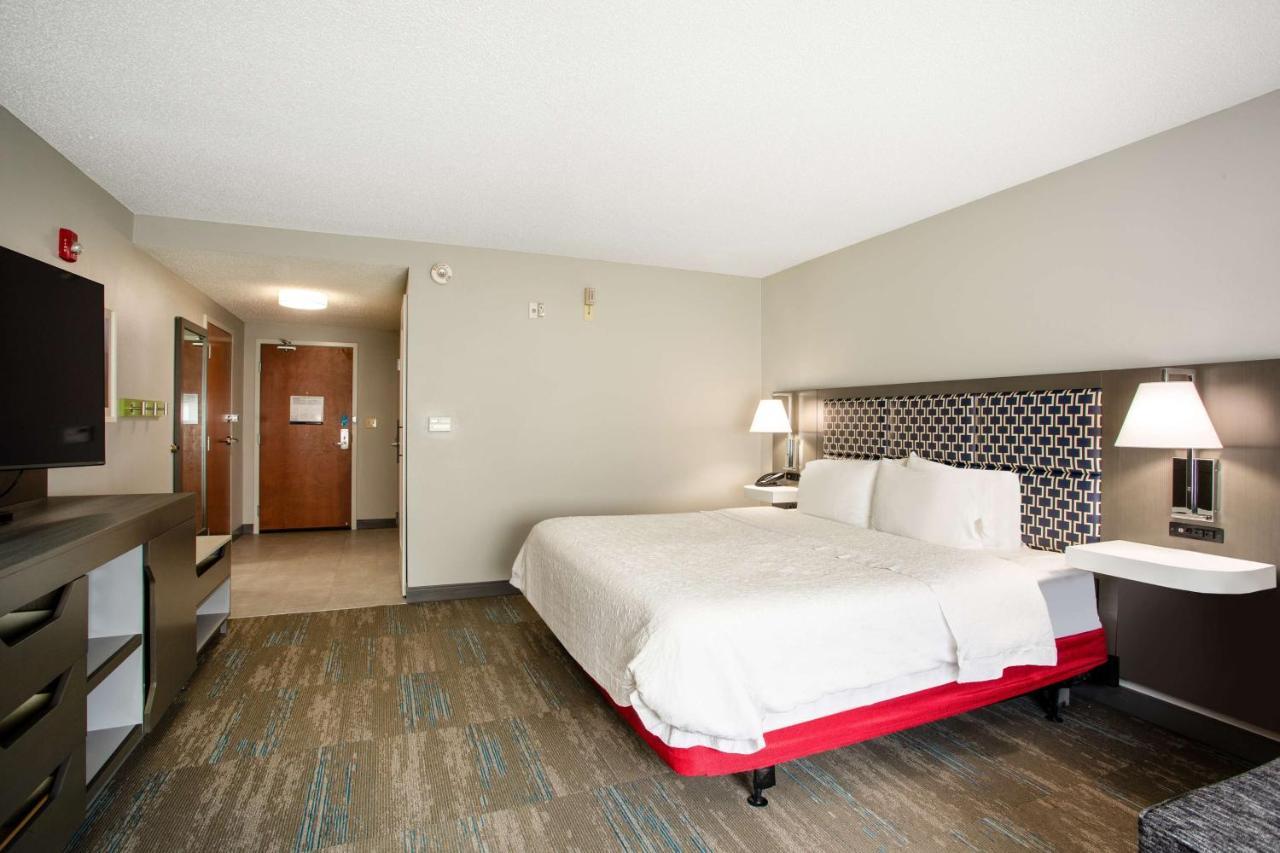 Hampton Inn Элкинс Экстерьер фото