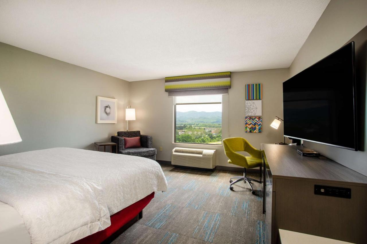 Hampton Inn Элкинс Экстерьер фото