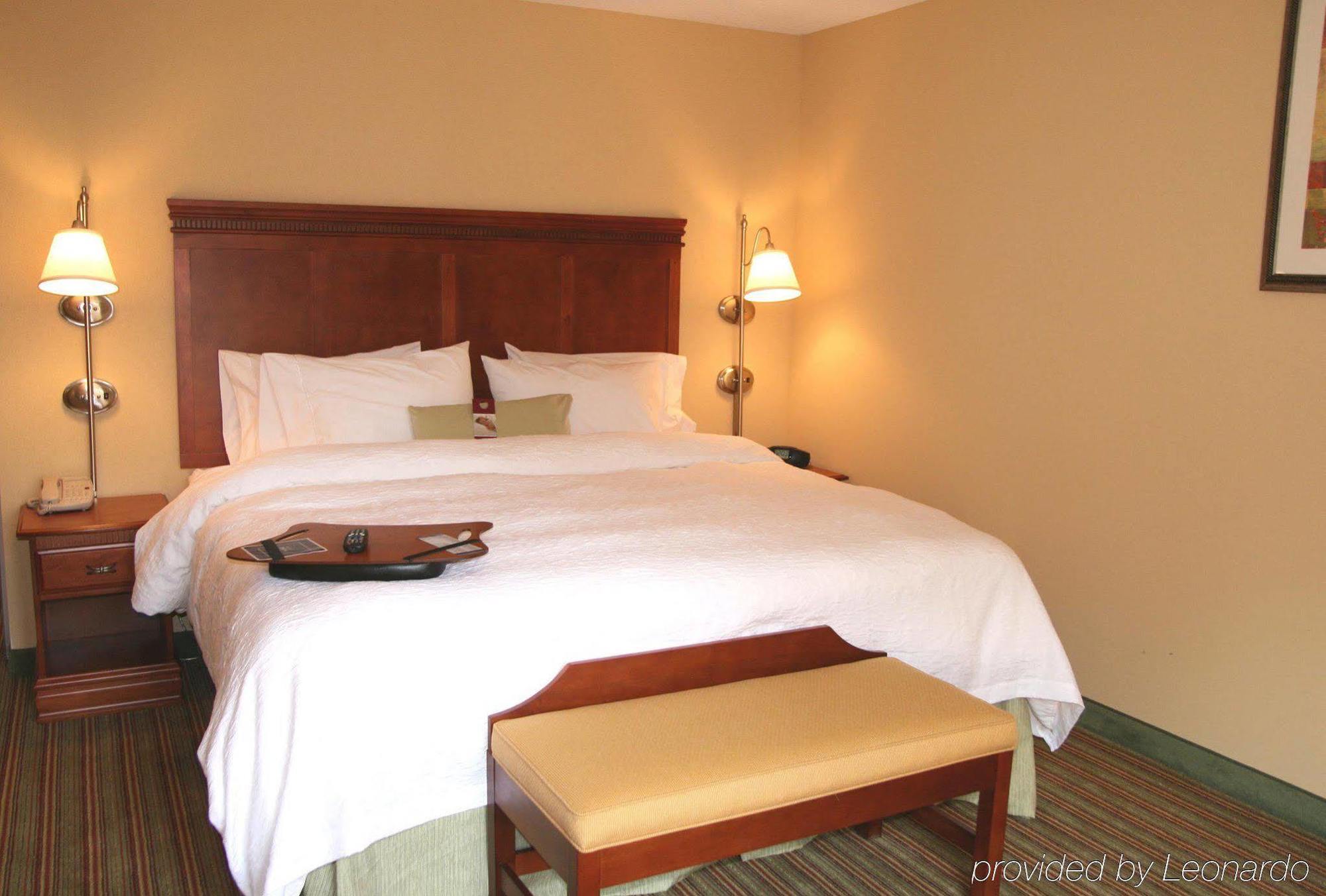 Hampton Inn Элкинс Номер фото