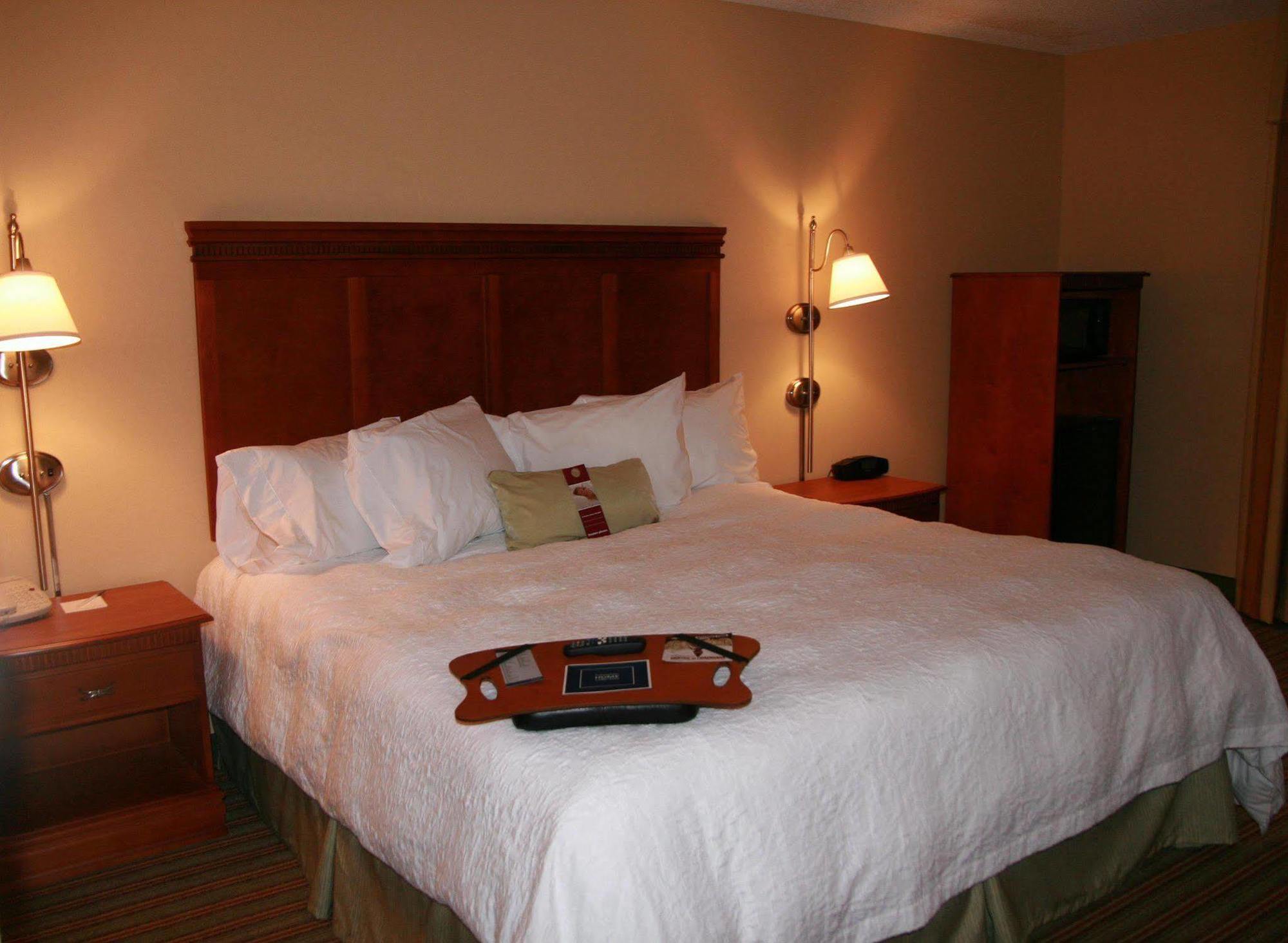Hampton Inn Элкинс Номер фото