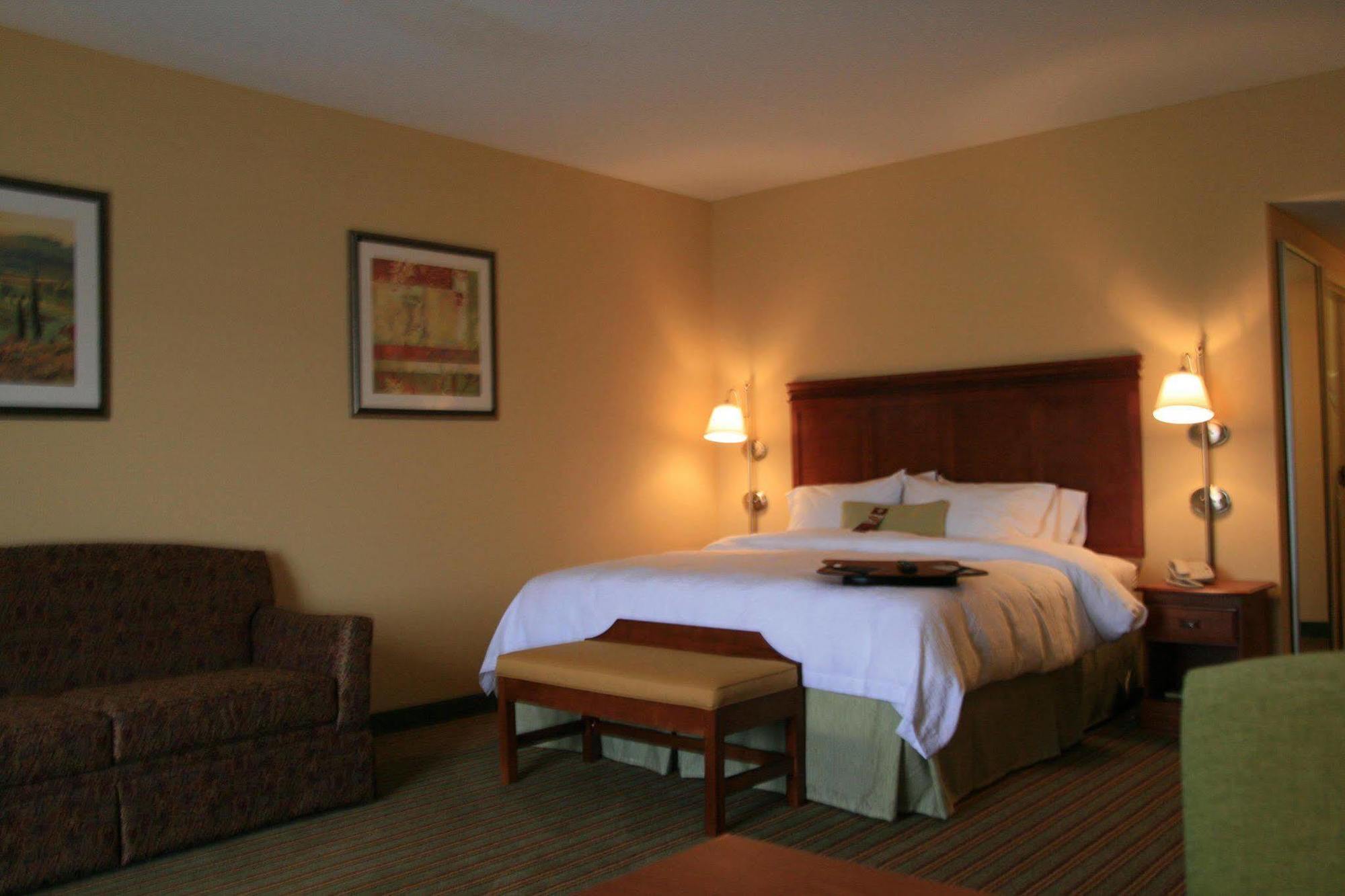 Hampton Inn Элкинс Номер фото